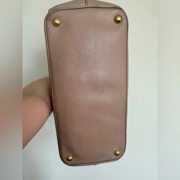 Prada Saffiano Lux Galleria Taupe Leather - Medium Size - Picture 6 of 10